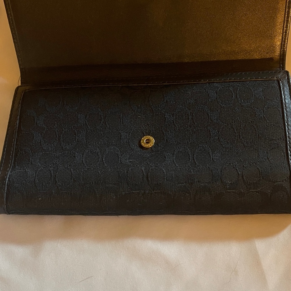 Coach Black Signature Women's Wallet - Picture 3 of 5